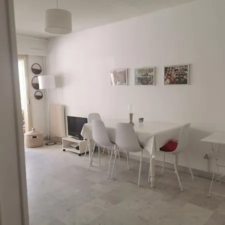 Grand 2p Hyper Centre 1mn De ! *
